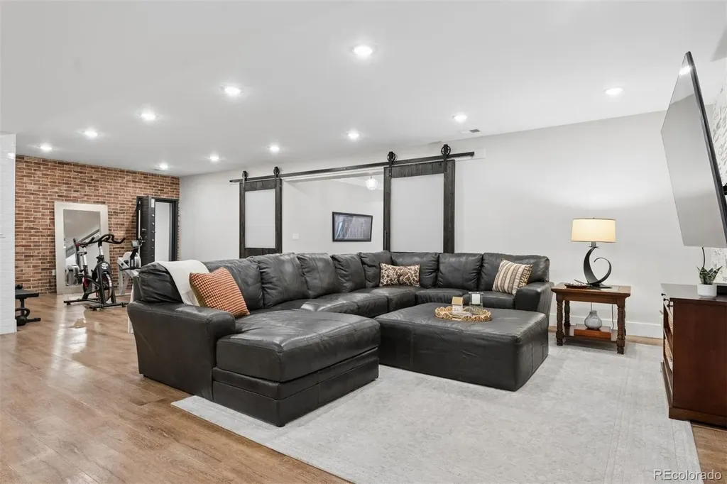 672 Cumberland Road Larkspur CO 80118