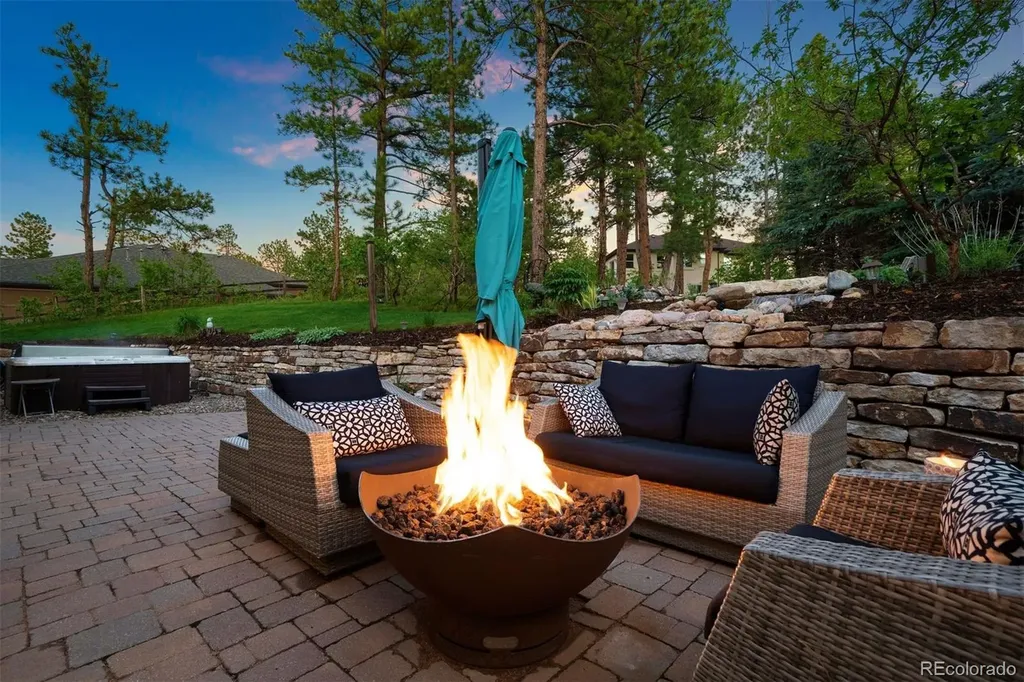 672 Cumberland Road Larkspur CO 80118