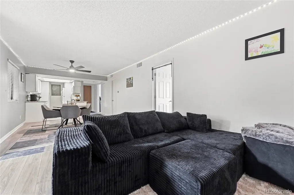 4681 S Decatur Street Englewood CO 80110