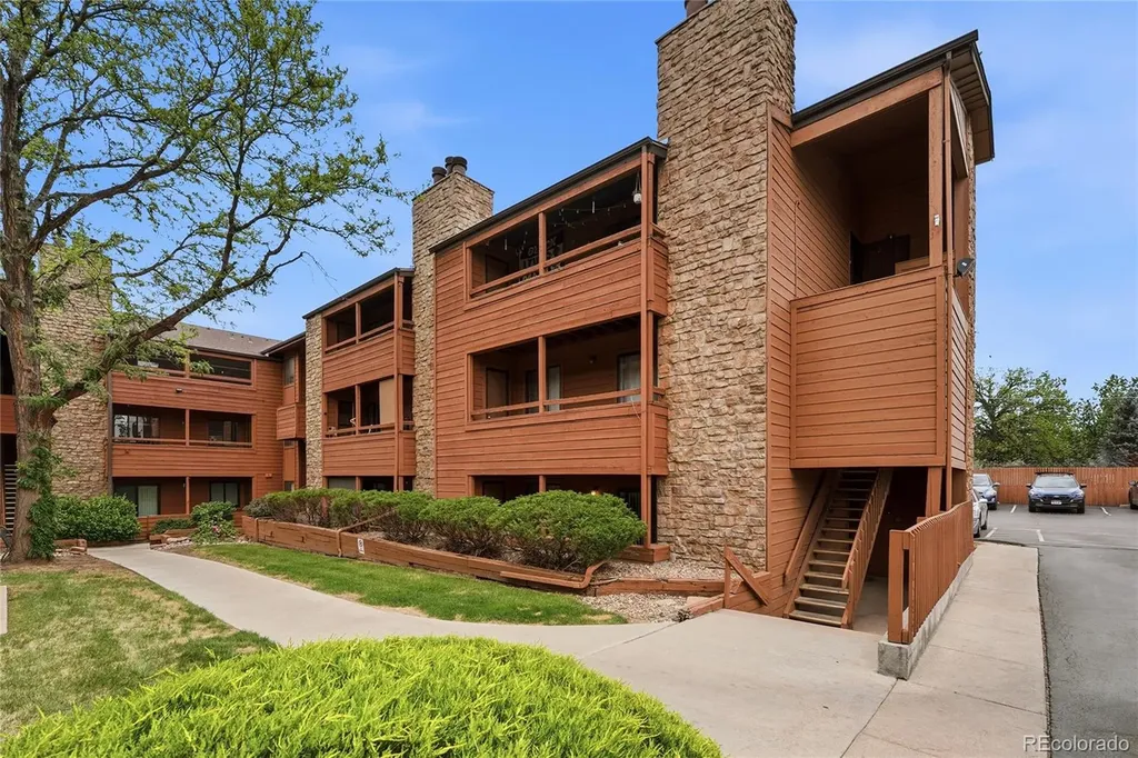 4681 S Decatur Street Englewood CO 80110