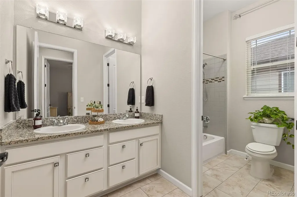 26743 E Peakview Place Aurora CO 80016