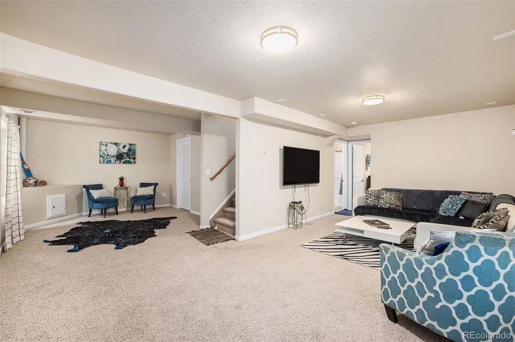 8317 Chasewood Loop Colorado Springs CO 80908