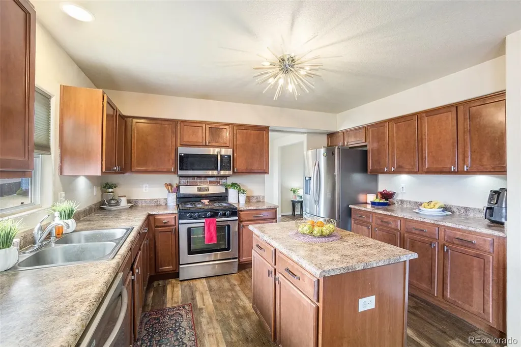 8317 Chasewood Loop Colorado Springs CO 80908