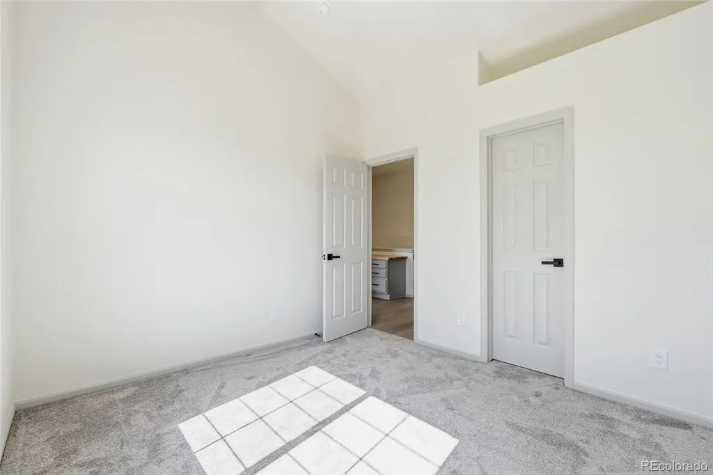 160 Granby Way Aurora CO 80011