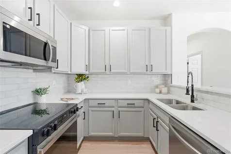 160 Granby Way Aurora CO 80011