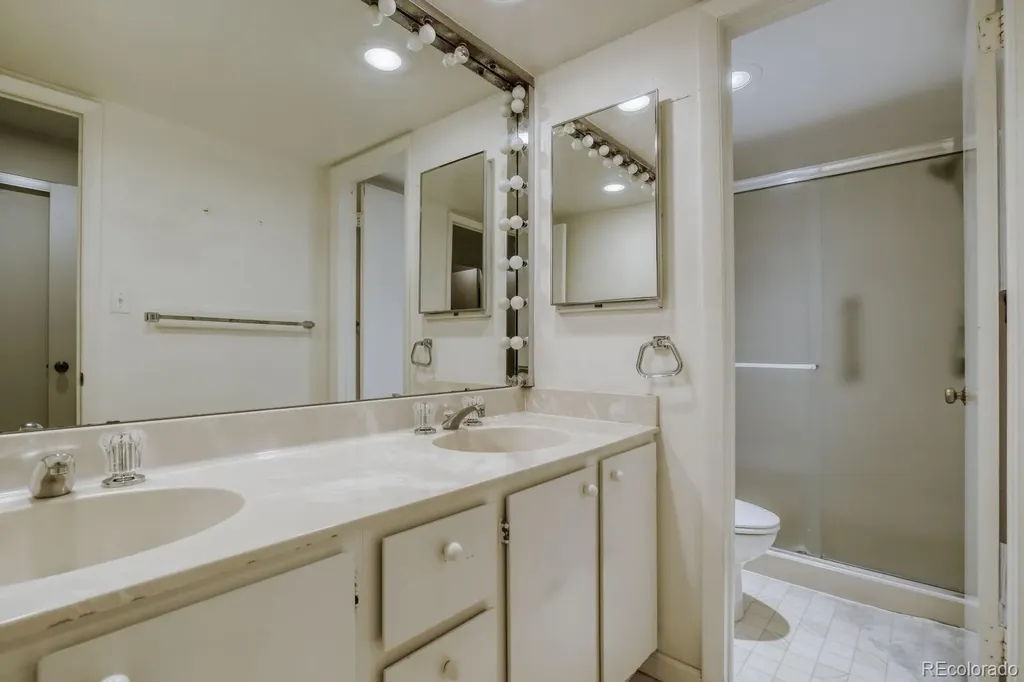 4250 S Olive Street Denver CO 80237