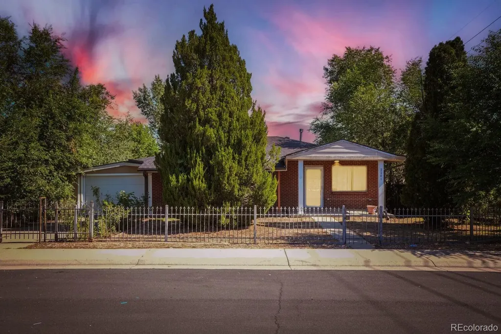 2201 W 55th Avenue Denver CO 80221