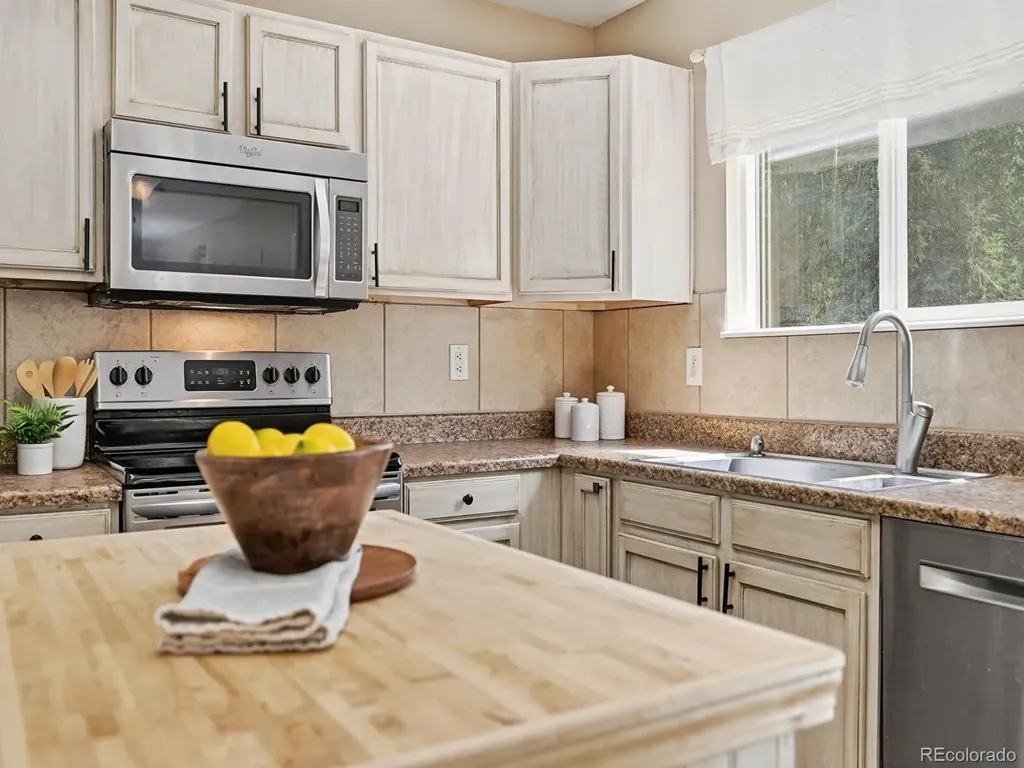 10865 Acadia Place Parker CO 80138