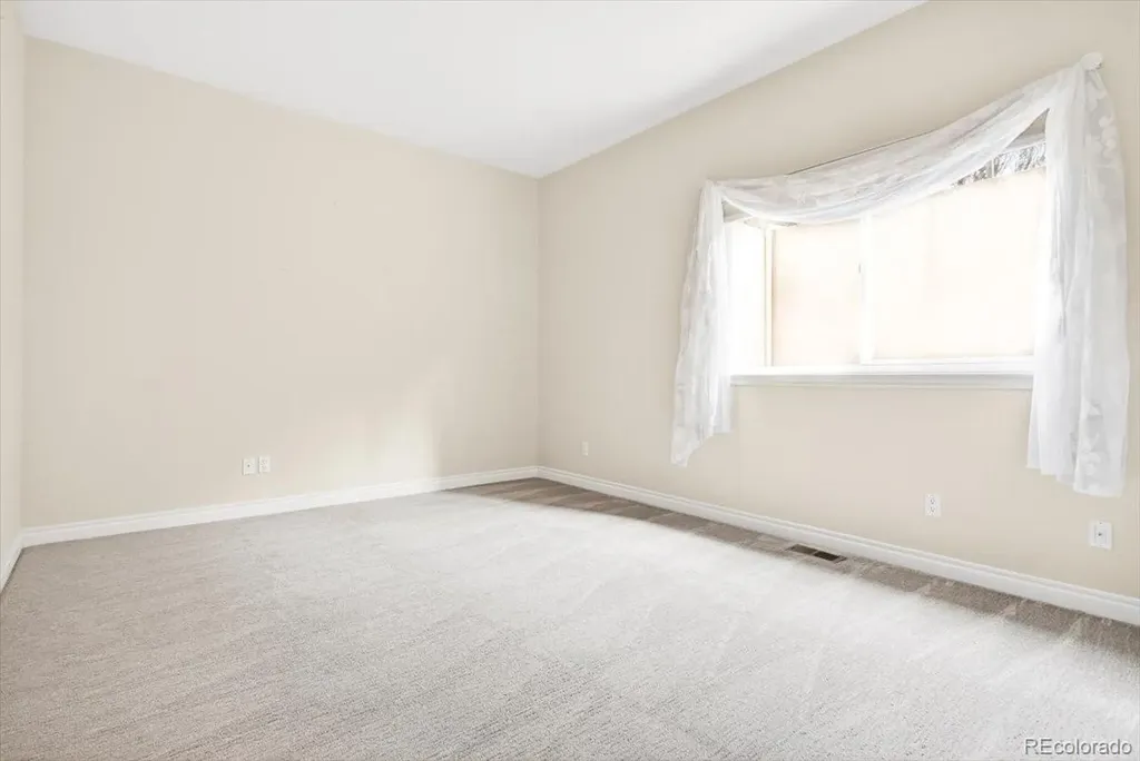 9430 S Silent Hills Drive Lone Tree CO 80124