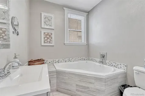 6 Boulder Crescent Street Colorado Springs CO 80903
