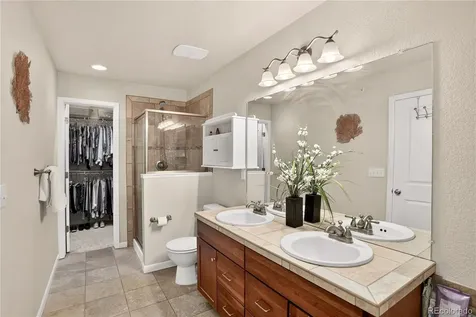 6907 W Virginia Place Lakewood CO 80226