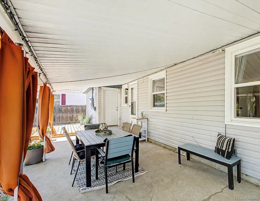 2758 S Irving Street Denver CO 80236