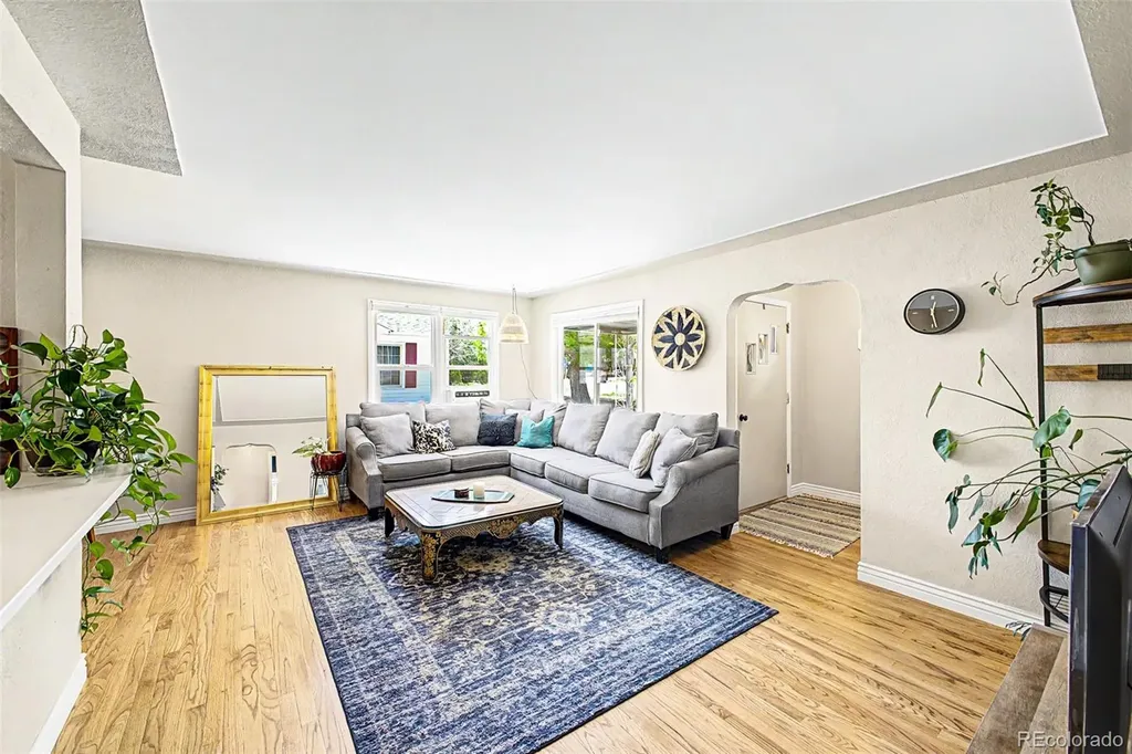 2758 S Irving Street Denver CO 80236