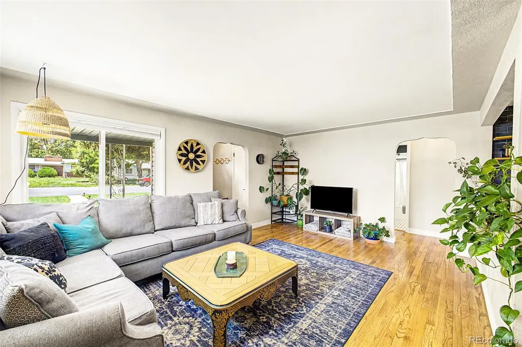2758 S Irving Street Denver CO 80236