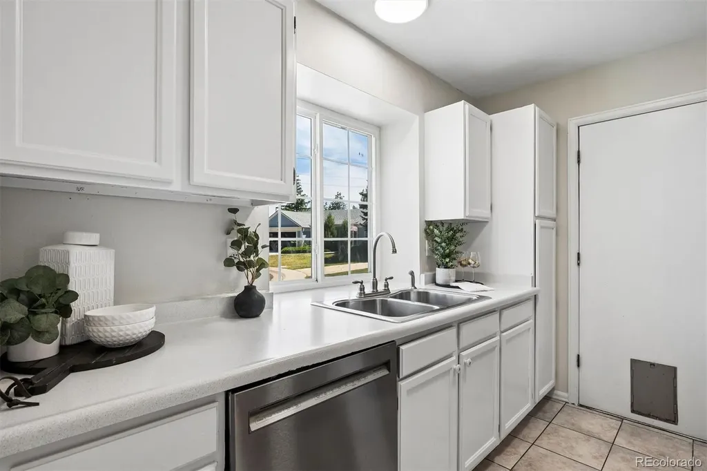 20960 E Ida Avenue Centennial CO 80015