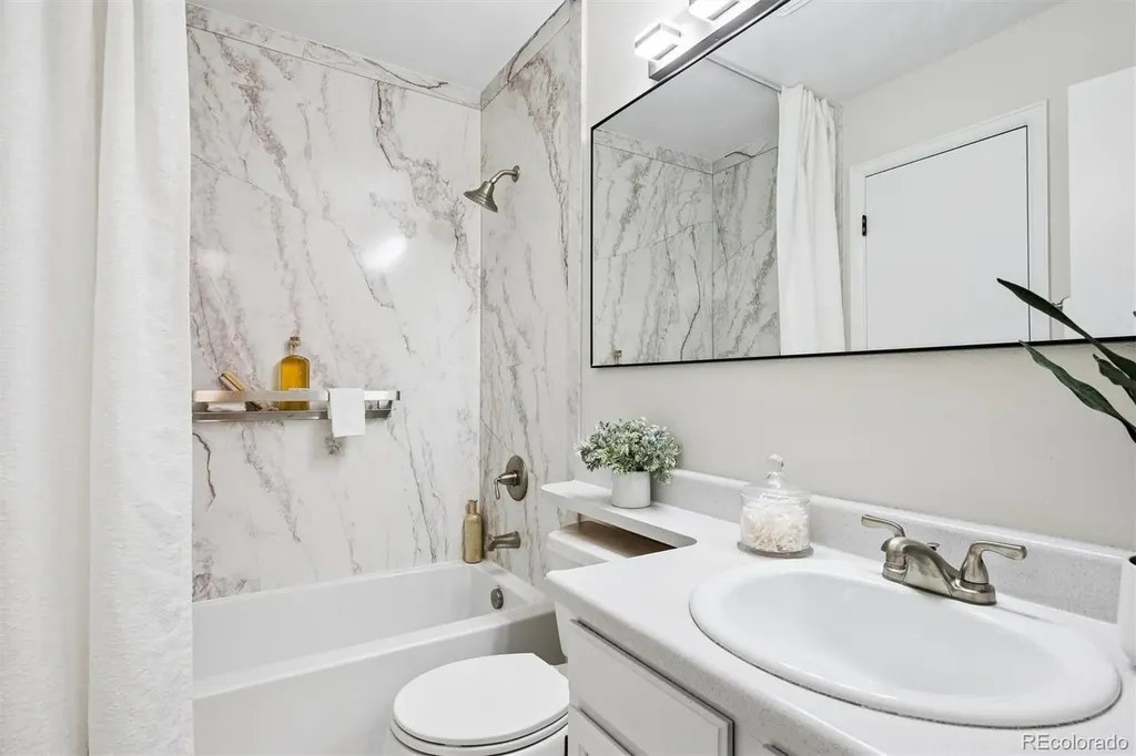 20960 E Ida Avenue Centennial CO 80015