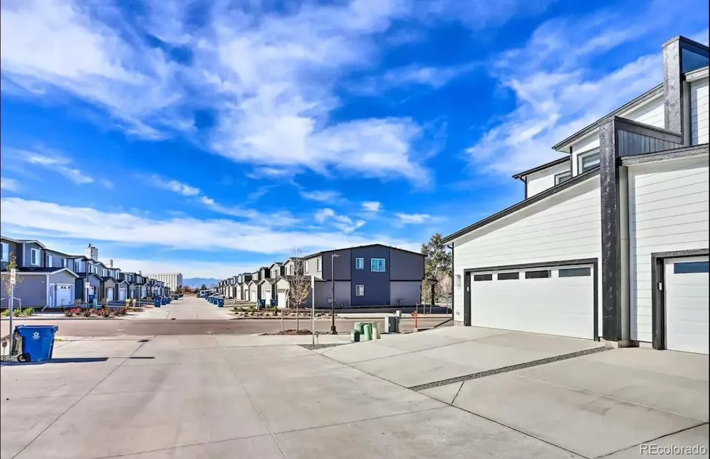 5302 E 64th Avenue Commerce City CO 80022