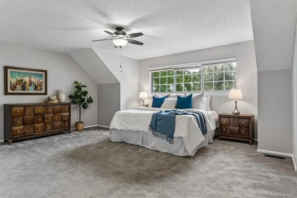 10417 Red Mountain W Littleton CO 80127