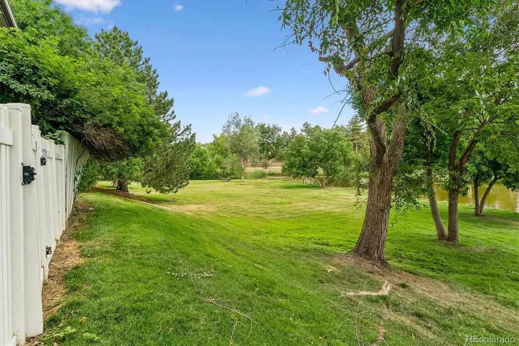 10417 Red Mountain W Littleton CO 80127