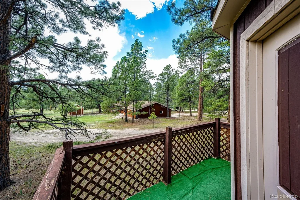 33802 Meadowlark Drive Elizabeth CO 80107