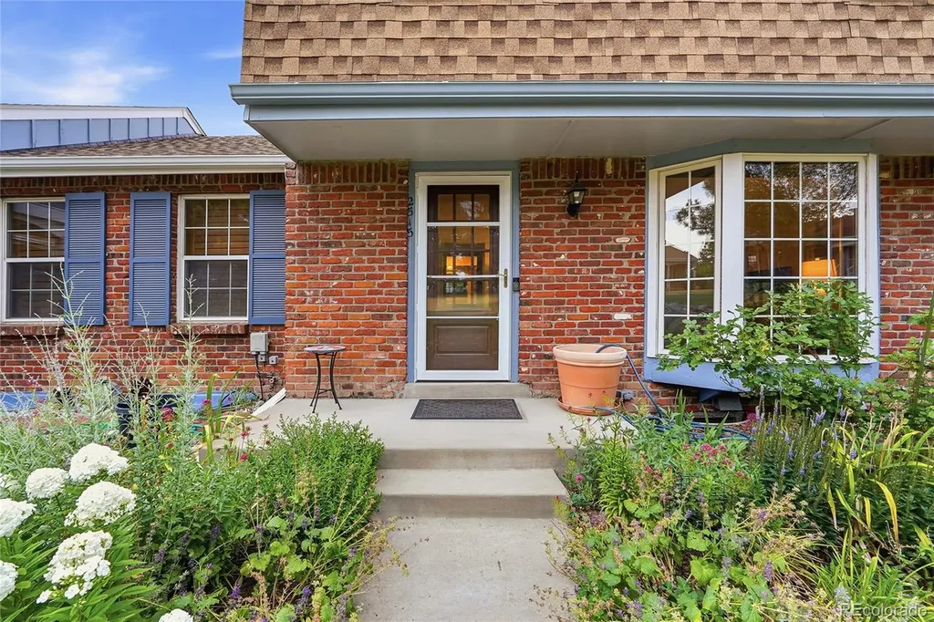 2515 E Geddes Place Littleton CO 80122