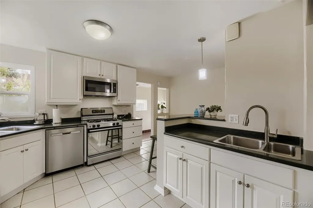 5611 S Hickory Street Littleton CO 80120