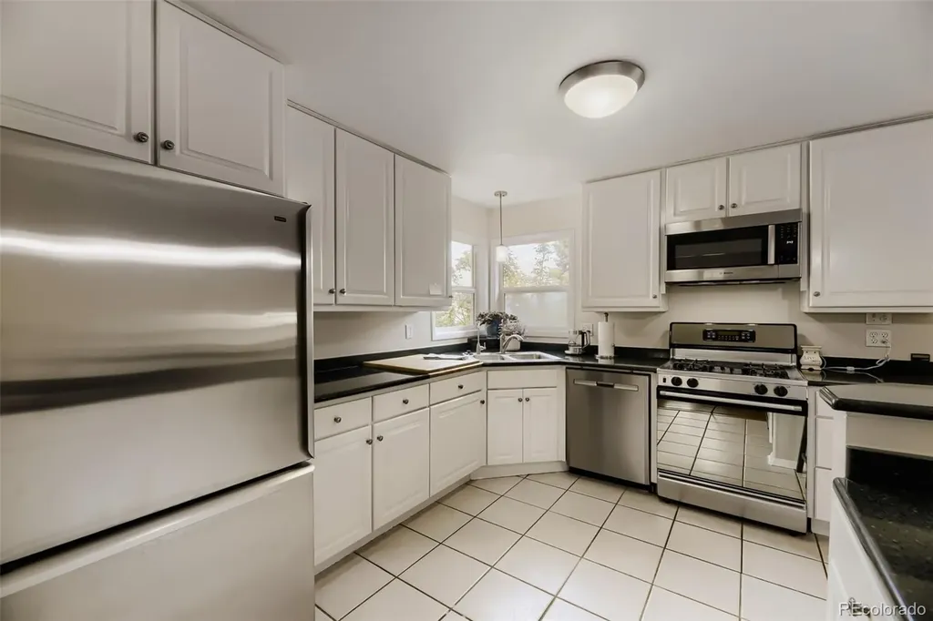 5611 S Hickory Street Littleton CO 80120