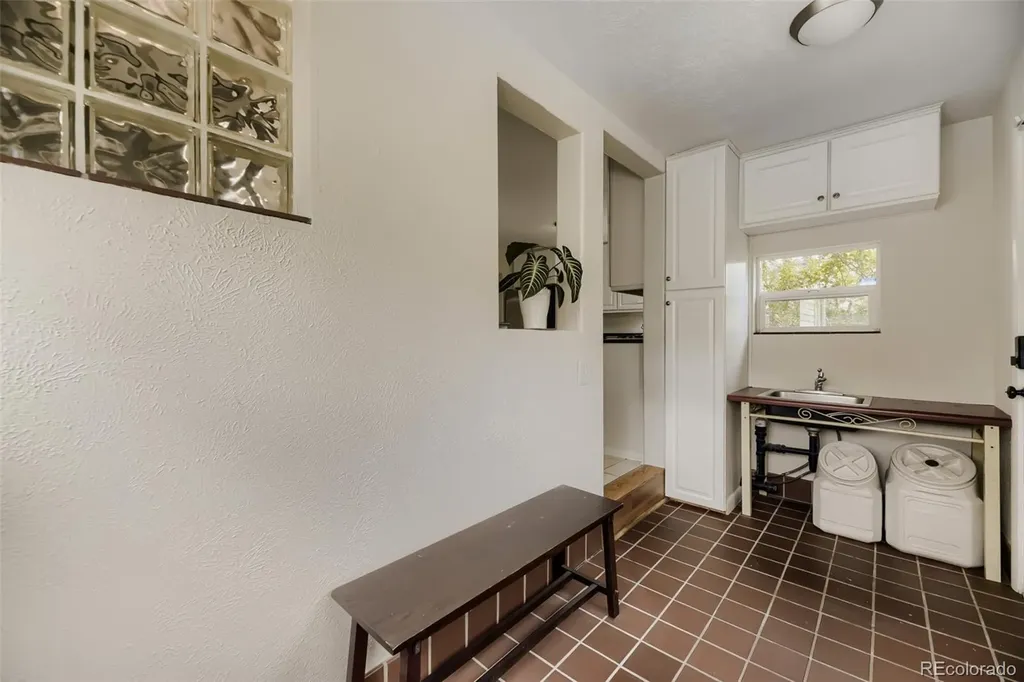 5611 S Hickory Street Littleton CO 80120
