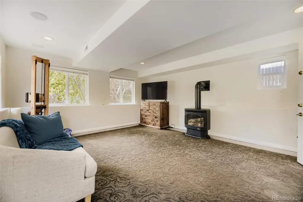 5611 S Hickory Street Littleton CO 80120
