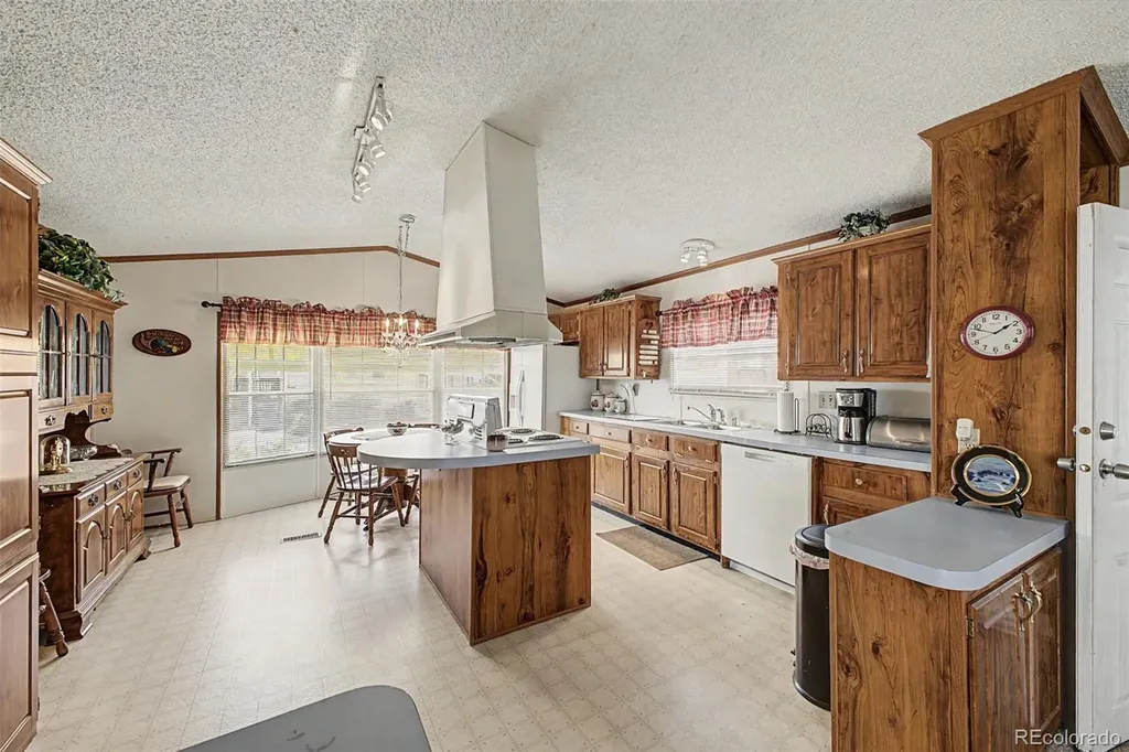 1801 W 92nd Avenue Denver CO 80260