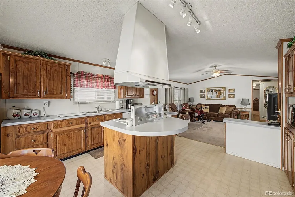 1801 W 92nd Avenue Denver CO 80260