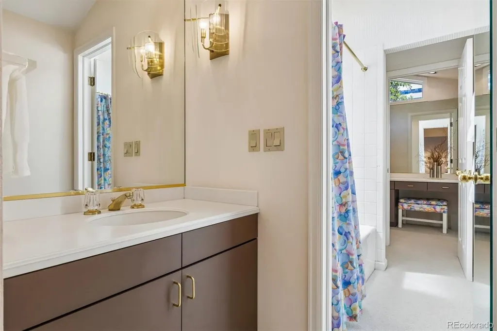 2552 E Alameda Avenue Denver CO 80209
