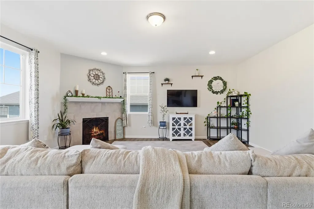 39363 Stockton Circle Elizabeth CO 80107