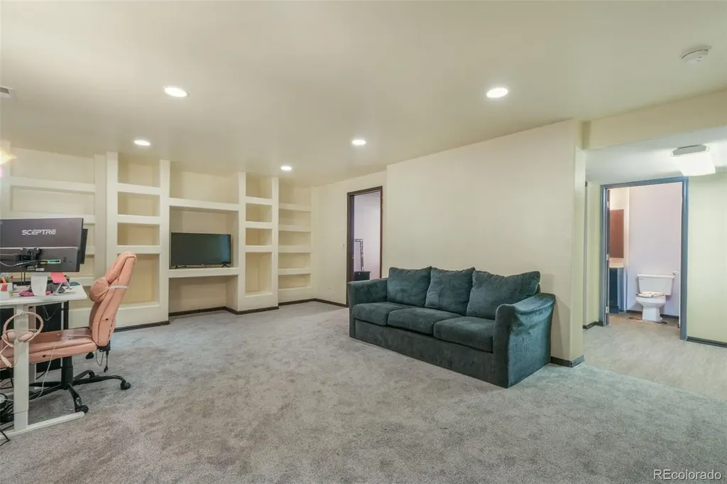 6275 Silverado Trail Colorado Springs CO 80922