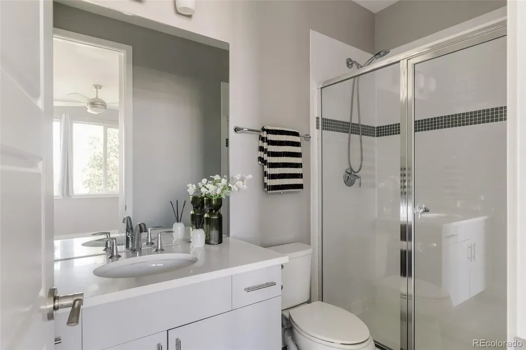 8910 Beekman Place Denver CO 80238