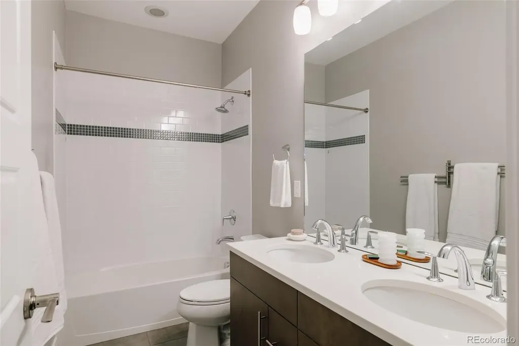8910 Beekman Place Denver CO 80238