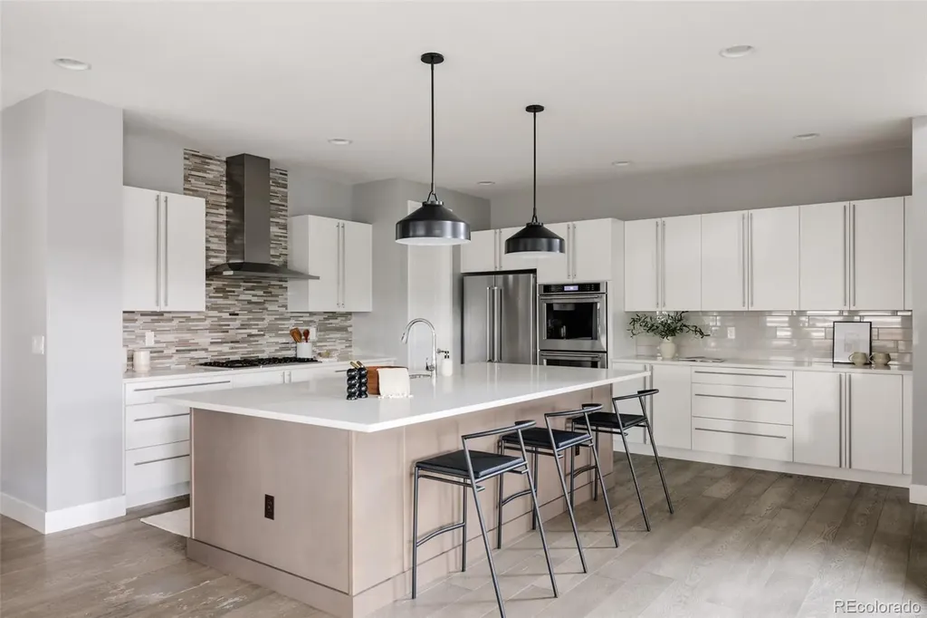 8910 Beekman Place Denver CO 80238