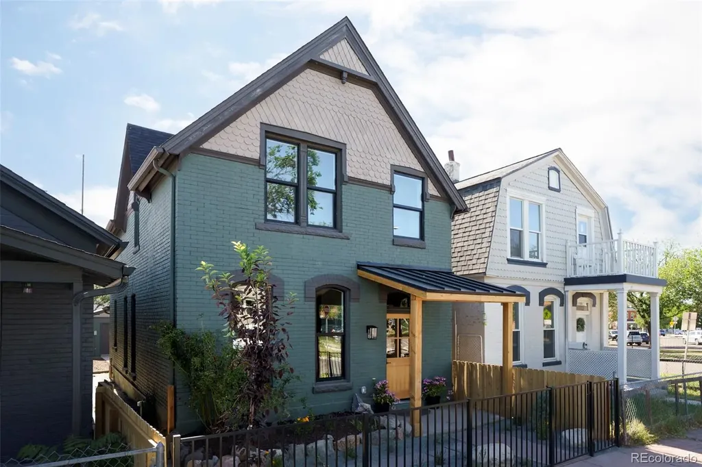 2563 N Emerson Street Denver CO 80205