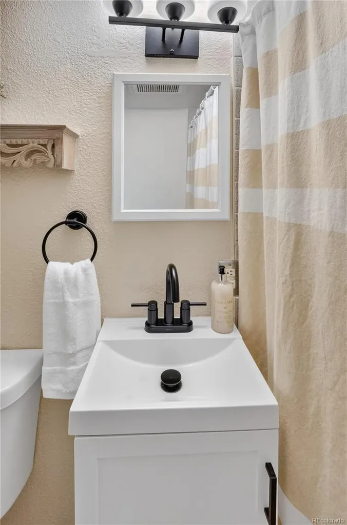 1057 E 5th Street Loveland CO 80537