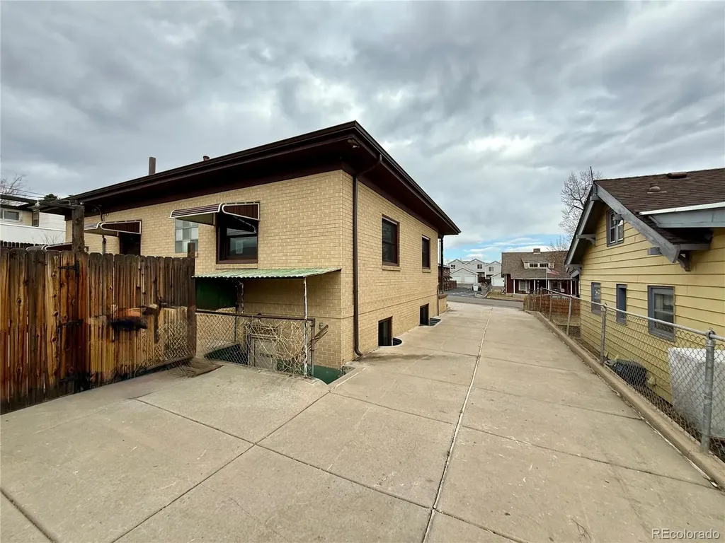 1651 Routt Street Lakewood CO 80215