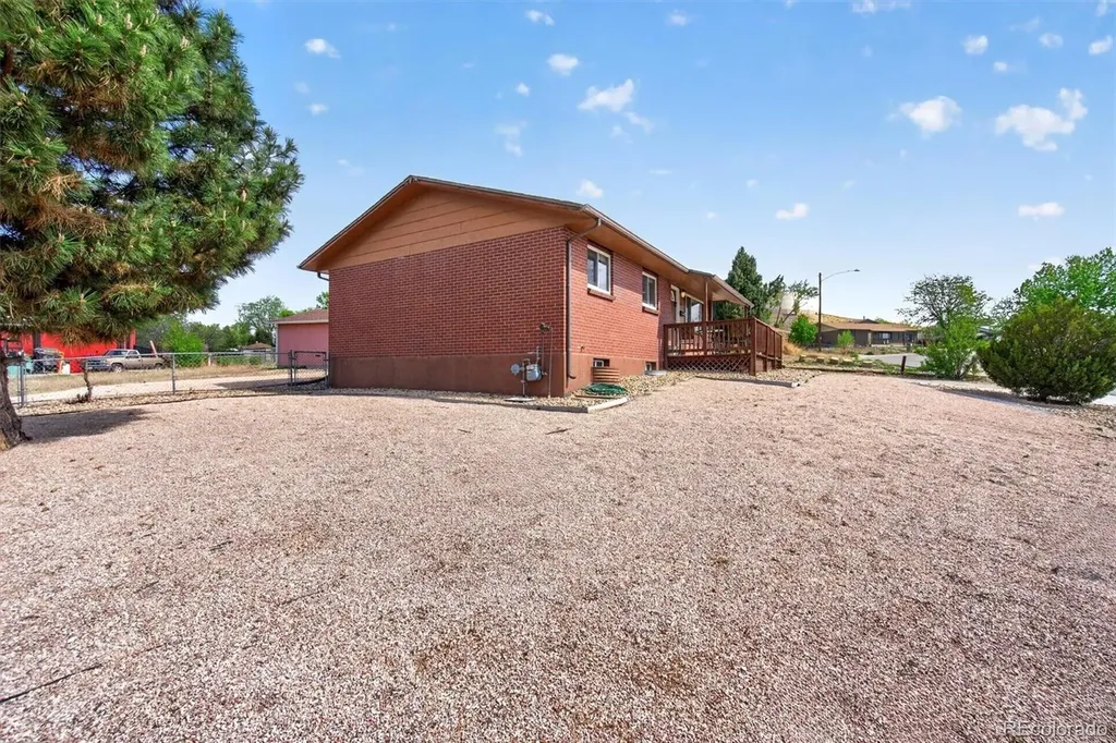 7855 Elder Circle Denver CO 80221