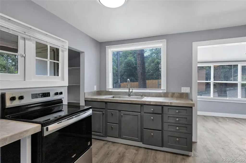 1803 Cheyenne Boulevard Colorado Springs CO 80906