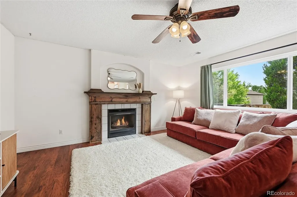 9688 Whitecliff Place Highlands Ranch CO 80129