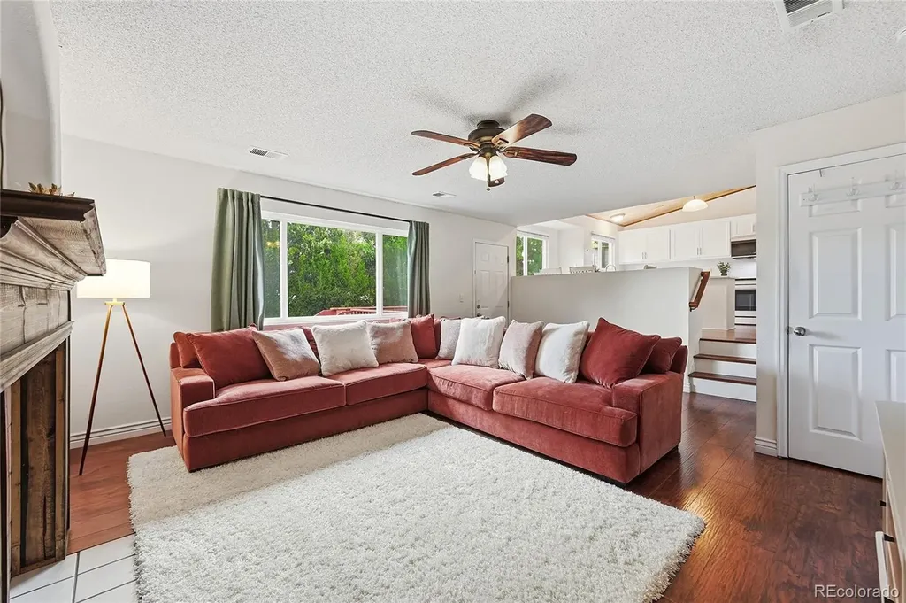 9688 Whitecliff Place Highlands Ranch CO 80129