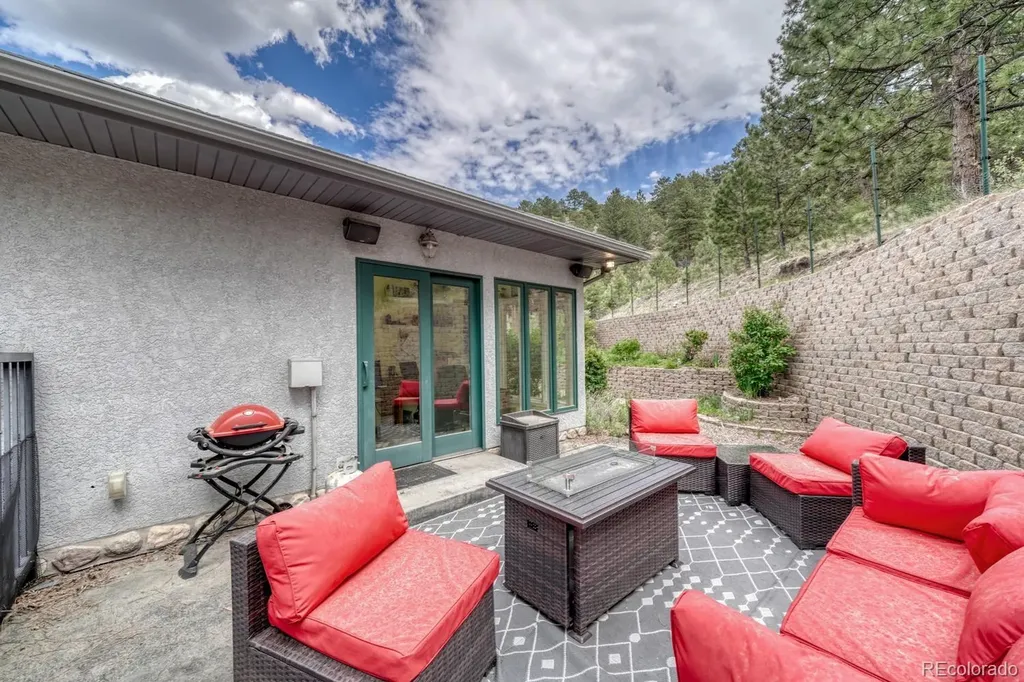 796 Knickerbocker Road Westcliffe CO 81252