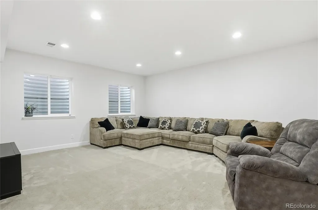 6726 Lynch Lane Castle Rock CO 80108
