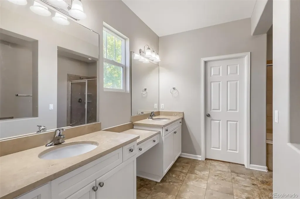24872 E Irish Drive Aurora CO 80016