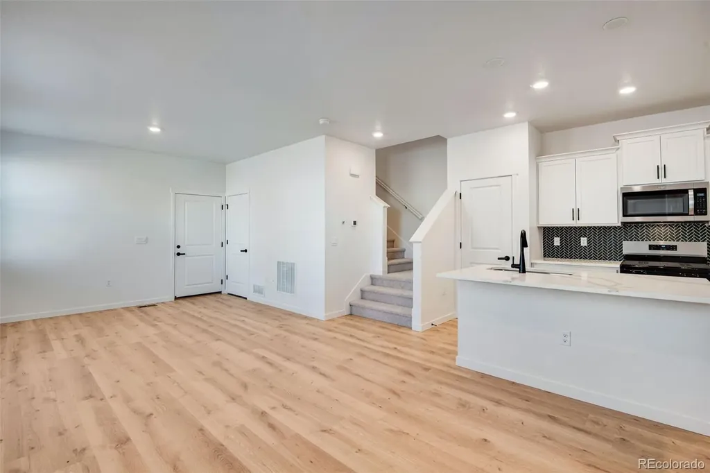 22265 E 6th Avenue Aurora CO 80018