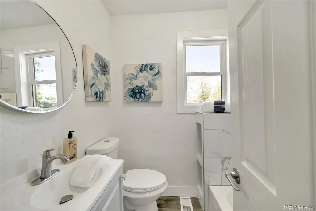 350 S Quitman Street Denver CO 80219