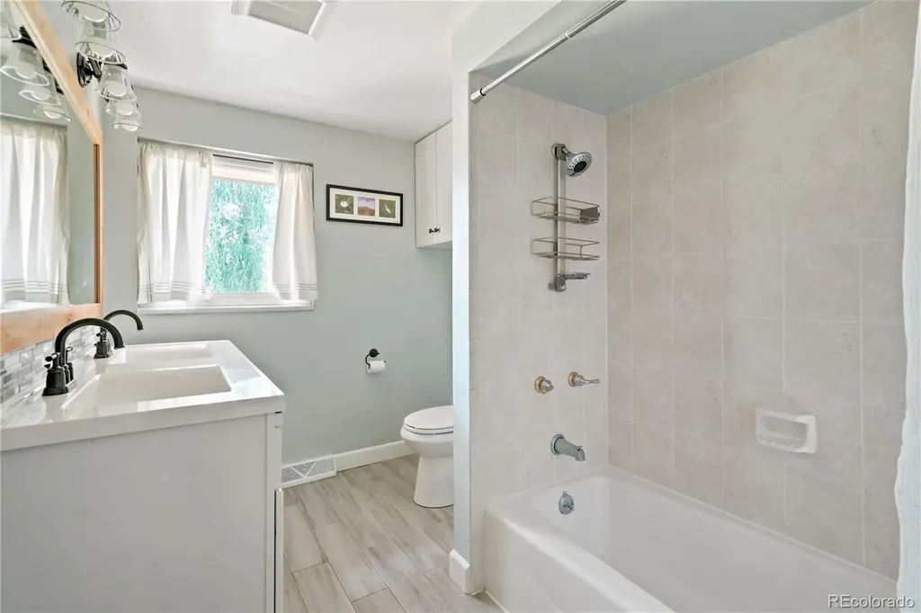 7219 W Fairview Drive Littleton CO 80128